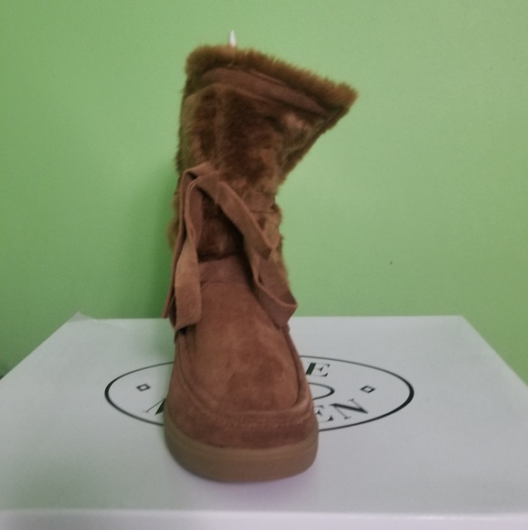 Boot - Picture 4 of 4